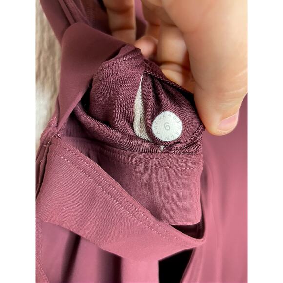 LULULEMON Long Breath 2-In-1 Maroon Tank US 6 - Picture 8 of 9